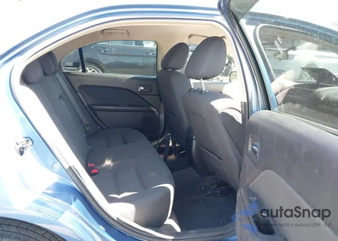 2010 Ford Fusion Se z USA, uszkodzony, nr VIN 3FAHP0HA6AR129332